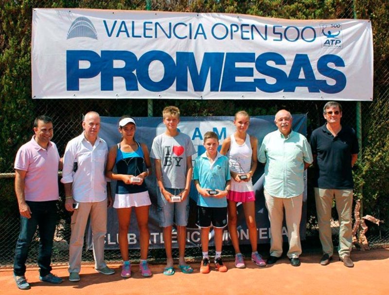 Large finalistas