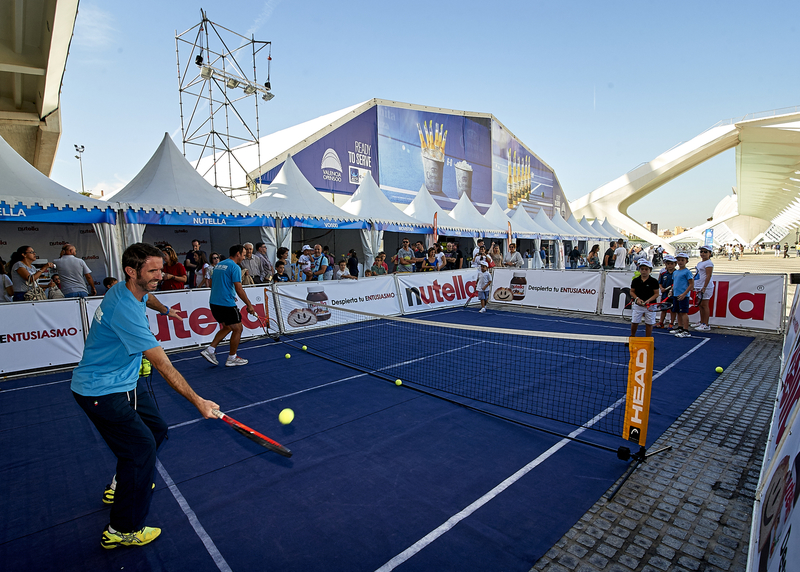 Large street tennis