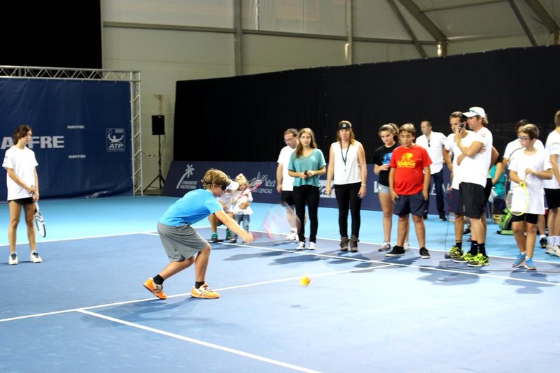 Large blind tennis